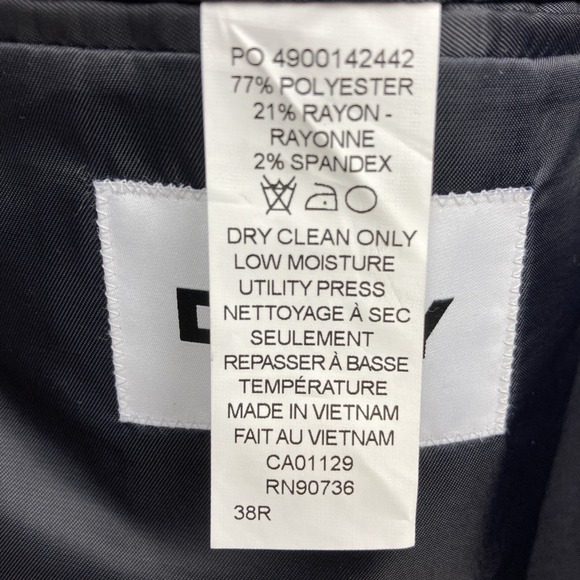 DKNY Men's Modern Fit 2-Piece Suit 38R Jacket 31W Pants Navy Blue Solid - Picture 10 of 13